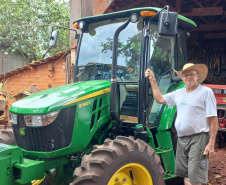  Agricultor renova maquinário com programa do Estado e crédito do BRDE