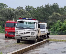 PCPR inicia nova etapa de remoção de veículos apreendidos em delegacias da RMC   - Retirada de veículos em Fazenda Rio Grande