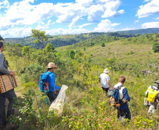 Trabalho de campo em expedição Pró-Espécies na RPPN Caminho das Tropas