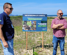 Projeto do IAT em parceria com a prefeitura de Pontal do Paraná recuperou uma área de 350 metros quadrados de restinga