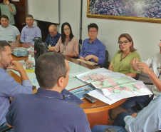 Detalhes dos projetos e obras para Rolândia foram apresentados em reunião na prefeitura