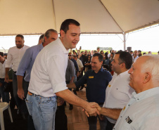  O governador Carlos Massa Ratinho Junior anunciou o início da usina fotovoltaica no aeroporto de Maringá.