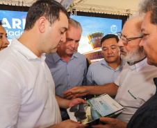  O governador Carlos Massa Ratinho Junior anunciou o início da usina fotovoltaica no aeroporto de Maringá.