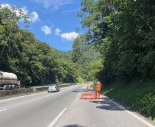 DER está concluindo recuperação da encosta da BR-277 no km 41 