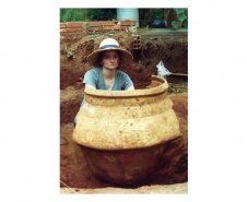   Do sonho de menina a quatro décadas de carreira no MUPA: a história da arqueóloga Cláudia Parellada