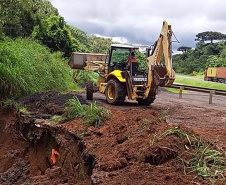 DER/PR recupera rapidamente quedas de barreiras em rodovia nos Campos Gerais
