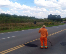 DER/PR recupera rapidamente quedas de barreiras em rodovia nos Campos Gerais