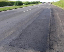 DER/PR recupera rapidamente quedas de barreiras em rodovia nos Campos Gerais