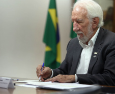 O governador em exercício Darci Piana participou da reunião consórcio Brasil Verde