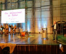 No Dia da Mulher, o governo do Paraná, por meio da Escola de Gestão, realizou homenagem no Canal da Música.