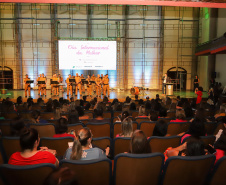 No Dia da Mulher, o governo do Paraná, por meio da Escola de Gestão, realizou homenagem no Canal da Música.