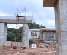 Obra na Rodovia dos Minérios tem avanços na construção de viadutos e pontes 