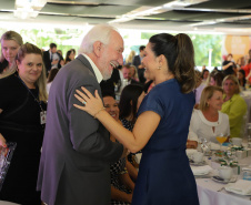 A primeira-dama do Paraná, Luciana Saito Massa, presidiu nesta terça-feira (21) o II Encontro das Primeiras-Damas do Paraná — A Força da Mulher Paranaense, no Museu Oscar Niemeyer, em Curitiba. 