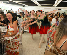 A primeira-dama do Paraná, Luciana Saito Massa, presidiu nesta terça-feira (21) o II Encontro das Primeiras-Damas do Paraná — A Força da Mulher Paranaense, no Museu Oscar Niemeyer, em Curitiba. 