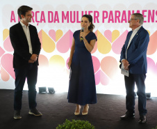 A primeira-dama do Paraná, Luciana Saito Massa, presidiu nesta terça-feira (21) o II Encontro das Primeiras-Damas do Paraná — A Força da Mulher Paranaense, no Museu Oscar Niemeyer, em Curitiba. 