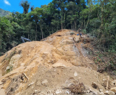 Estrada da Graciosa tem frentes de trabalho em quatro quilômetros