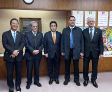 O governador Carlos Massa Ratinho Junior participou nesta terça-feira (07) de uma reunião com o vice-ministro da Agricultura, Silvicultura e Pesca do Japão, Atsushi Nonaka.