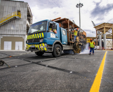 Porto de Paranaguá ganha nova sinalização horizontal e vertical na faixa primária