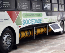 Ônibus movido 100% a GNV é uma das atrações da COMPAGAS no Smart City Expo Curitiba.