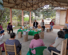 Projeto da Unicentro incentiva autonomia de agricultoras por meio do uso  de plantas medicinais