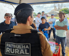 A Operação Segurança Rural, promovida pela Polícia Militar do Paraná e que reforça o patrulhamento de 350 mil quilômetros de estradas no Interior de todo o Estado, registrou aumento de mais de 390% nos resultados operacionais desde o seu lançamento, em junho de 2022, até o dia 28 de fevereiro de 2023, na comparação com o mesmo período entre 2021 e 2022.