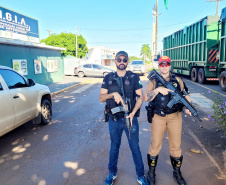 Polícias Civil e Militar apreendem mil caixas de cigarros contrabandeados no norte do Paraná