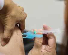 Paraná ultrapassa 1 milhão de doses da vacina contra a gripe aplicadas