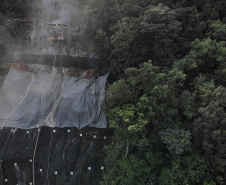 Análise indica reforços na contenção do km 41 da BR-277; obra termina dia 15 