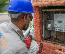 Sem custo ao consumidor, Copel começa a instalar medidores inteligentes em Fazenda Rio Grande