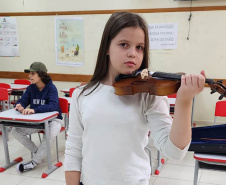 Com apoio do BRDE, 106 crianças e adolescentes iniciam aulas de música em Araucária