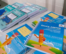 Educação entrega material complementar de alfabetização para redes municipais de ensino