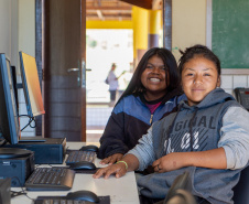 Tecnologia e saberes tradicionais: Paraná investe no ensino das ciências em comunidades indígenas do estado