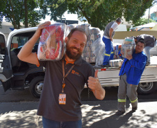 Copel entrega 94 toneladas de alimentos a instituições de educação e assistência social