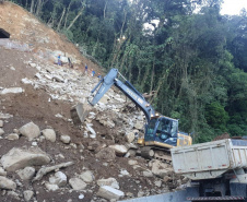 Estrada da Graciosa permanece recebendo obras emergenciais