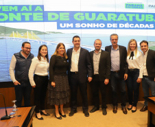 O Governador Carlos Massa Ratinho Junior anunciou a emissão da licença ambiental prévia para a construção da Ponte de Guaratuba, no Litoral do Paraná. 