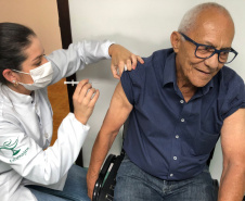 Dia D de vacinação registrou mais de 300 mil doses aplicadas no Paraná