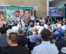 ENTREGA ÔNIBIS ESCOLARES