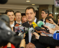 Governador lança programa para melhorar infraestrutura de municípios com até 7 mil habitantes