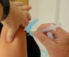 Secretaria da Saúde promove ação para imunizar seus servidores contra Influenza e Covid-19