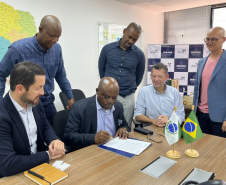 Invest Paraná credencia escritório na Nigéria para fomentar negócios do Estado em países da África