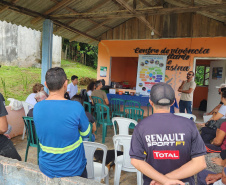 Portos do Paraná leva oficina de implantação de sistema alternativo de esgoto para ilha da baia de Paranaguá