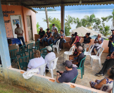Portos do Paraná leva oficina de implantação de sistema alternativo de esgoto para ilha da baia de Paranaguá