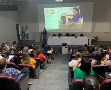  Seminário da Saúde recebe representante da ONU para debater gravidez e paternidade na adolescência