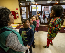 Musical Itan e Tal volta ao Guairinha no mês de maio pelo projeto Crianças no Teatro