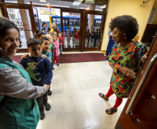 Musical Itan e Tal volta ao Guairinha no mês de maio pelo projeto Crianças no Teatro