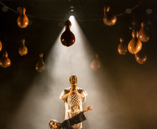 Musical Itan e Tal volta ao Guairinha no mês de maio pelo projeto Crianças no Teatro