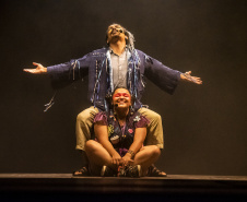 Musical Itan e Tal volta ao Guairinha no mês de maio pelo projeto Crianças no Teatro