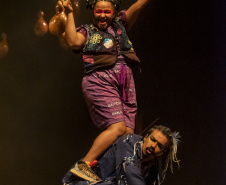 Musical Itan e Tal volta ao Guairinha no mês de maio pelo projeto Crianças no Teatro