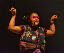 Musical Itan e Tal volta ao Guairinha no mês de maio pelo projeto Crianças no Teatro