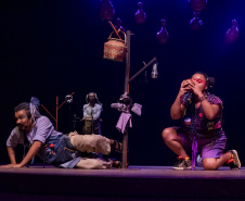 Musical Itan e Tal volta ao Guairinha no mês de maio pelo projeto Crianças no Teatro